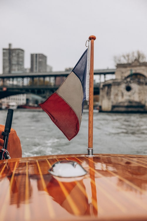 damoisel french flag boat